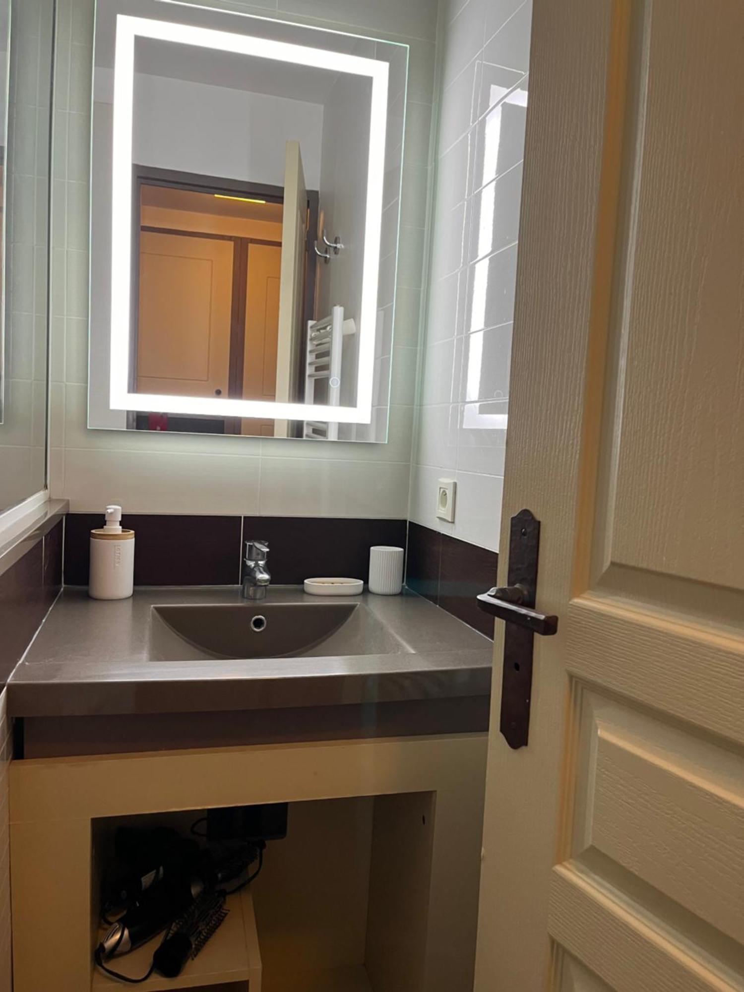 Superbe Appartement Une Chambre Vue Mer Piscine Tennis Cannes Kültér fotó