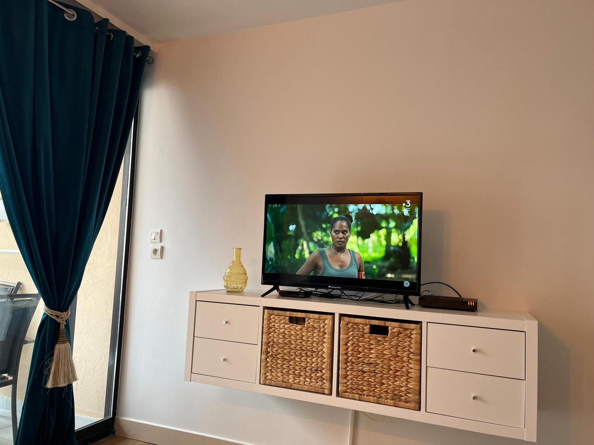 Superbe Appartement Une Chambre Vue Mer Piscine Tennis Cannes Kültér fotó